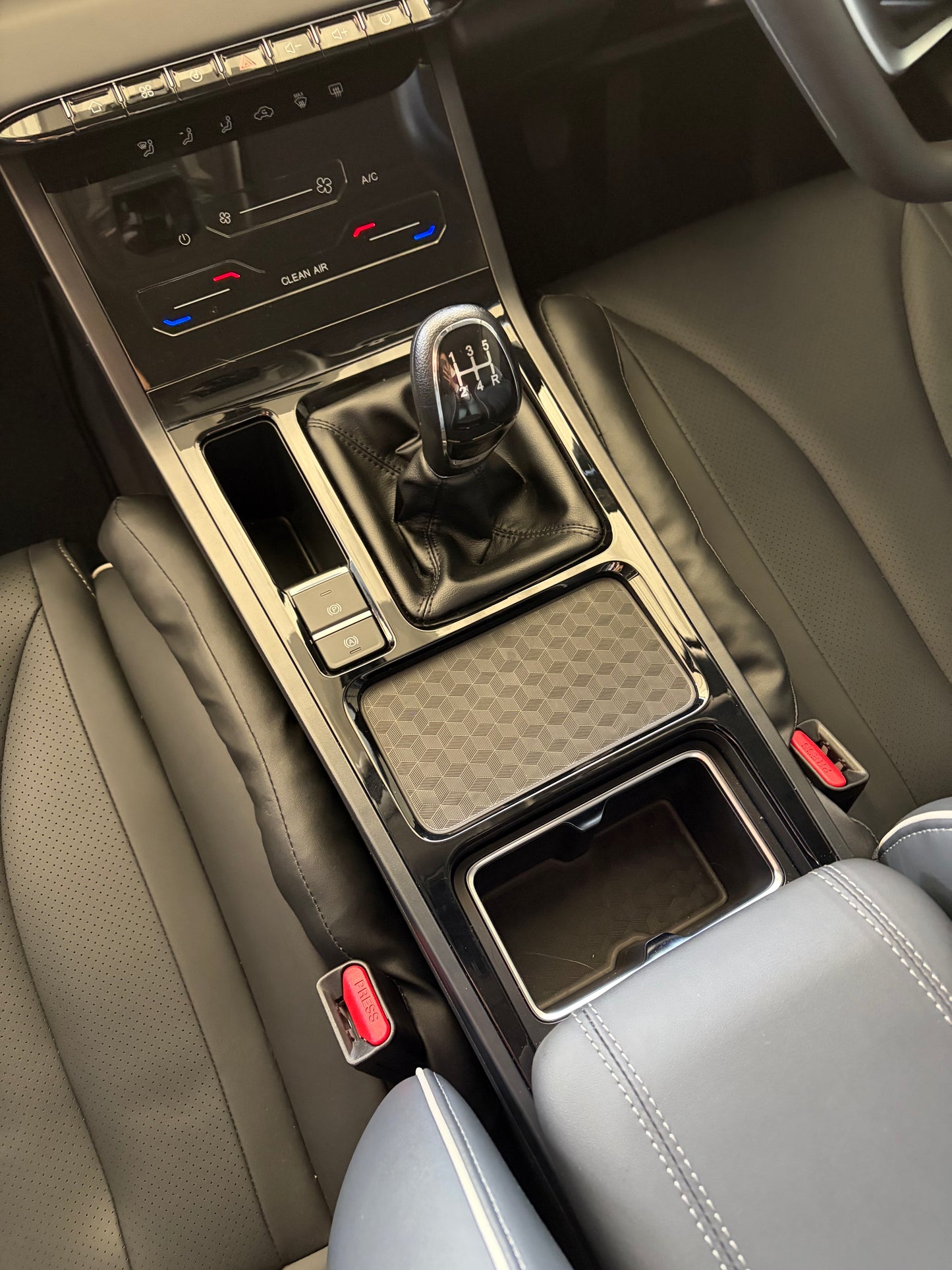 DashGear™ Luxe Leather Gap Filler